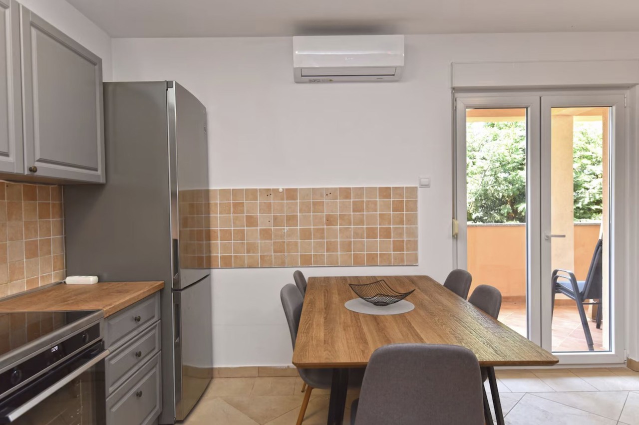 Apartment 3 Bedrooms with Pool